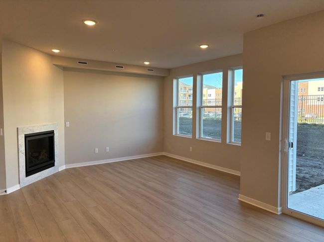 Loads of windows! | Image 10