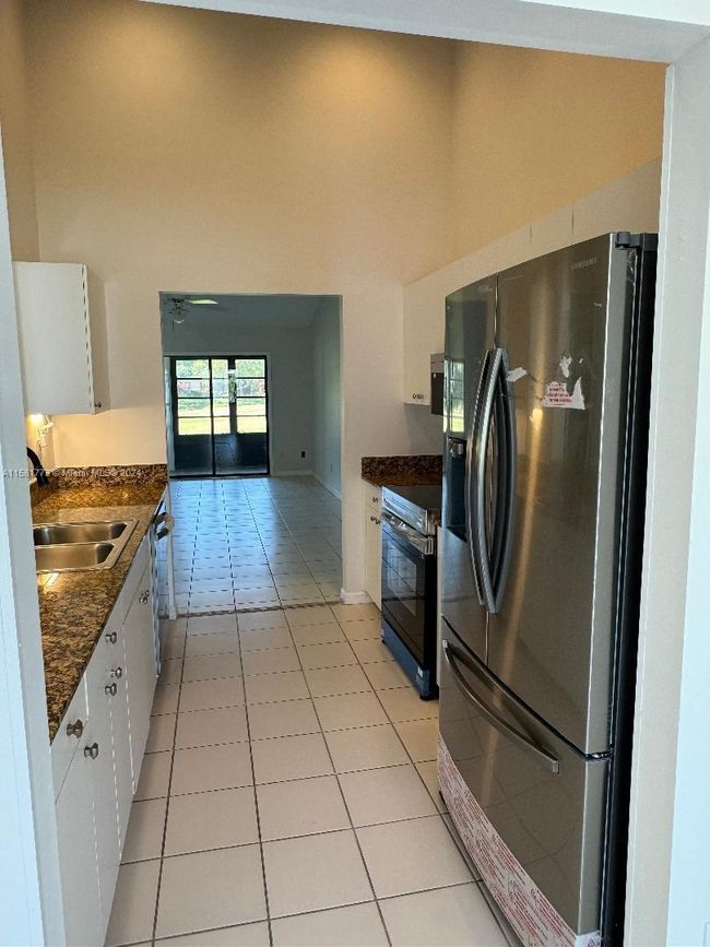 6114 Se Georgetown Pl, Home with 2 bedrooms, 2 bathrooms and null parking in Hobe Sound FL | Image 12