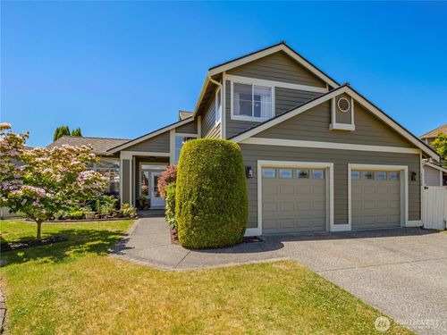 3138 Hunter Ct, Enumclaw, WA, 98022-8300 | Card Image