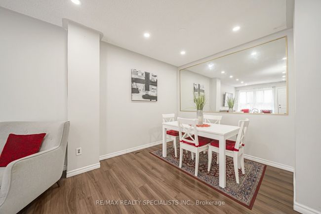 308 Fleetwood Cres, Condo with 4 bedrooms, 2 bathrooms and 2 parking in Brampton ON | Image 10