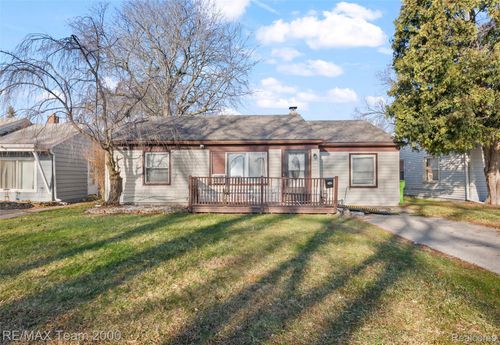 26153 Nagel St, Roseville, MI, 48066-7112 | Card Image