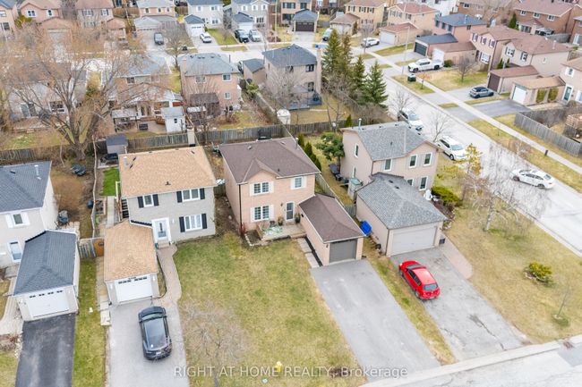 619 Beckworth Sq, House other with 3 bedrooms, 2 bathrooms and 4 parking in Pickering ON | Image 27