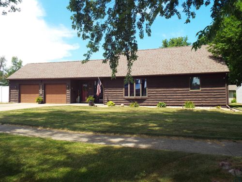 920 1st St Ne, Sibley, IA, 51249-1401 | Card Image