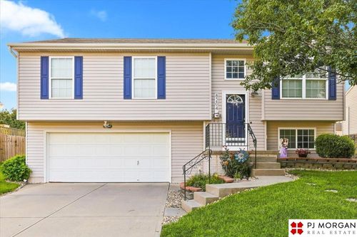 8204 S 161st Avenue, Omaha, NE, 68136 | Card Image