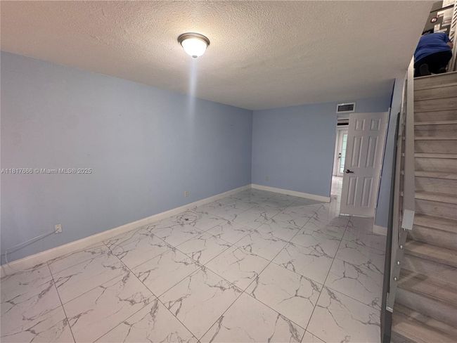 4 - 3977 W 9 Th Ln, Townhouse with 2 bedrooms, 2 bathrooms and null parking in Hialeah FL | Image 7