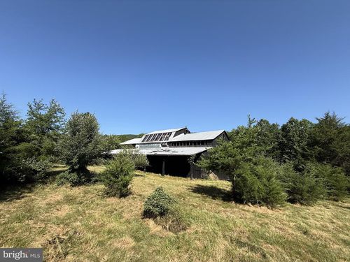 200 High Meadow Rd, LOST RIVER, WV, 26810-8365 | Card Image