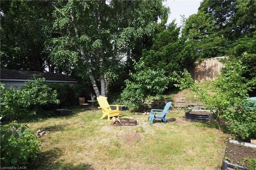 122 Boehmer St, Kitchener, ON, N2H4N5 | Card Image