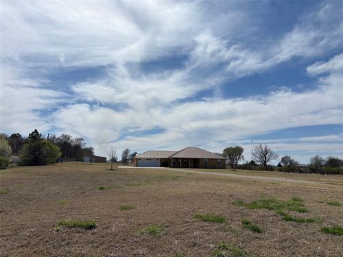 1923 W Columbia St, Okemah, OK, 74859-2040 | Card Image