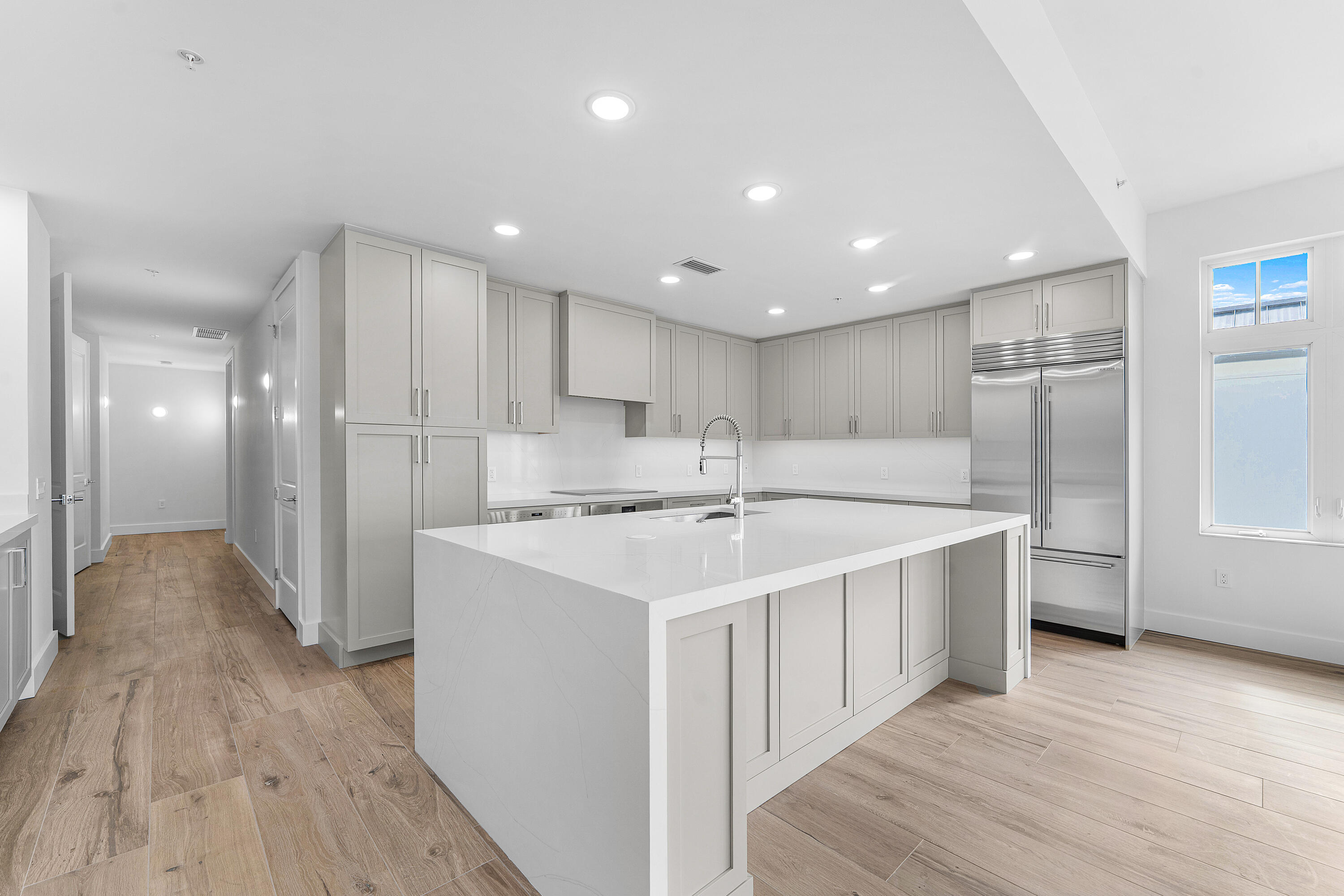 Residential in Palm Beach Shores 4