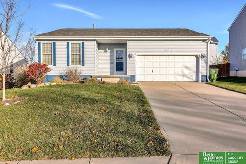 1004 Hardwood Drive, Papillion, NE, 68046 | Card Image