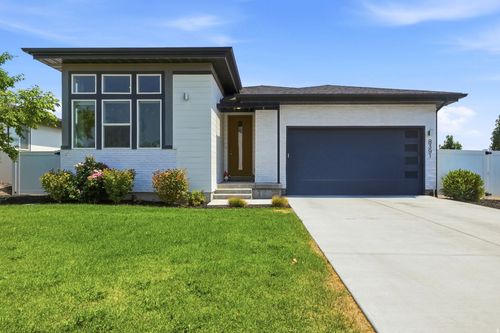 8391 S Meadowlark Ln, West Jordan, UT, 84088-4480 | Card Image