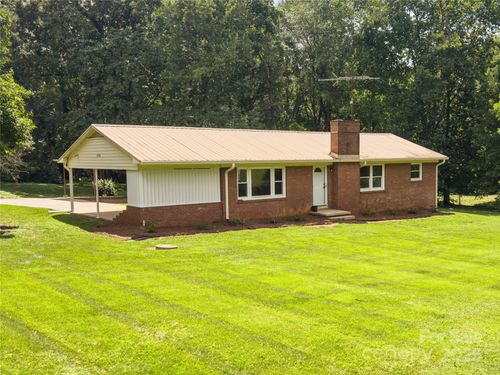 2680 Peachtree Rd, Statesville, NC, 28625-8252 | Card Image