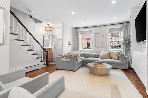 52 Harvard St, Boston, MA, 02129-3720 | Card Image