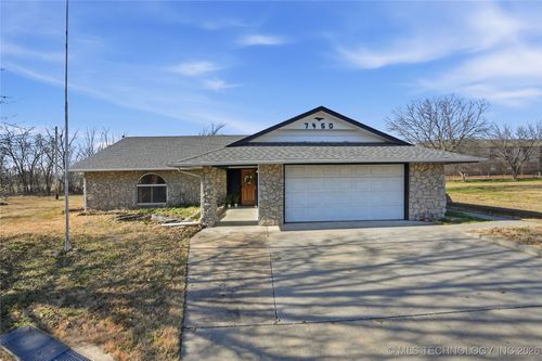 7450 N 117th East Ave, Owasso, OK, 74055-3612 | Card Image