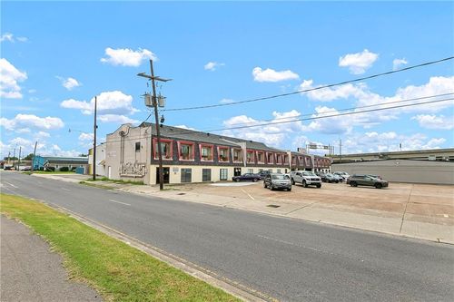 12 Westbank Expressway Highway, Gretna, LA, 70053 | Card Image