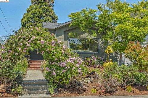 1233 Carleton St, Berkeley, CA, 94702-2207 | Card Image