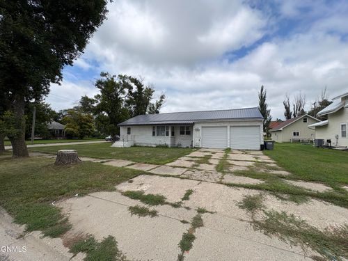 51 2nd Street N, Ellendale, ND, 58436 | Card Image