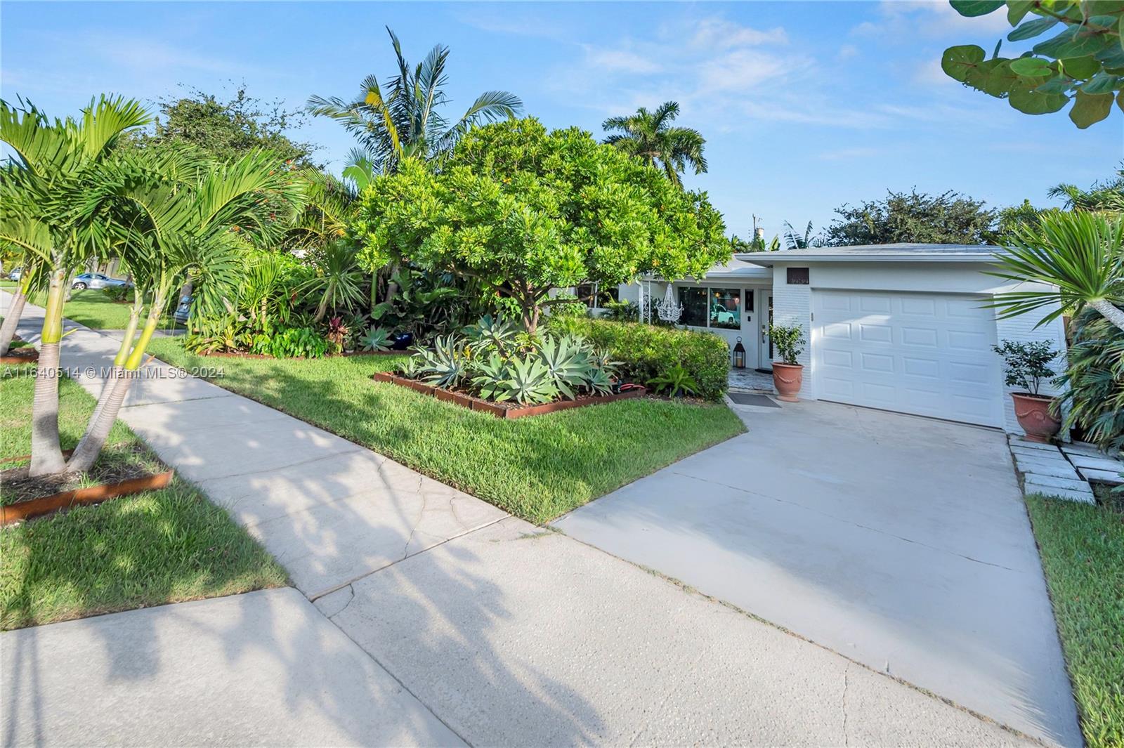 Garfield St, Hollywood, FL 33020
