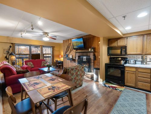 2d2-137 East Mountain Road, Killington, VT, 05751 | Card Image