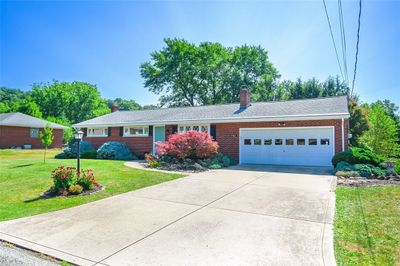 2963 Sunset Cir, House other with 3 bedrooms, 2 bathrooms and 2 parking in Murrysville PA | Image 1