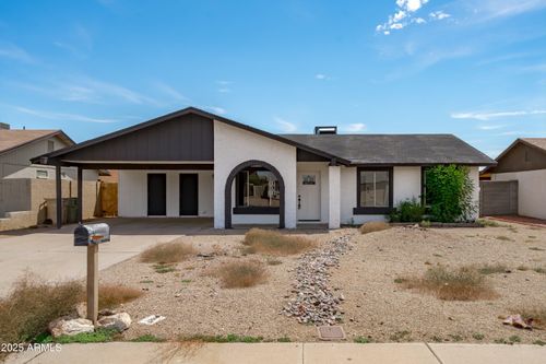 6351 W Mountain View Rd, Glendale, AZ, 85302-1101 | Card Image