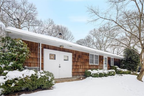 143 Gardiner Ave, East Hampton, NY, 11937-1561 | Card Image