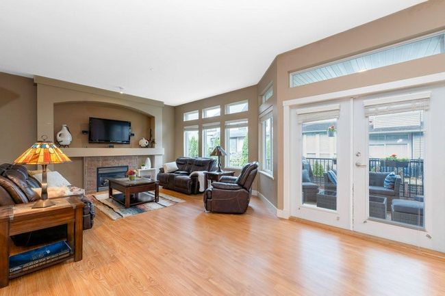19226 Streamstone Walk, House other with 3 bedrooms, 2 bathrooms and 4 parking in Pitt Meadows BC | Image 4