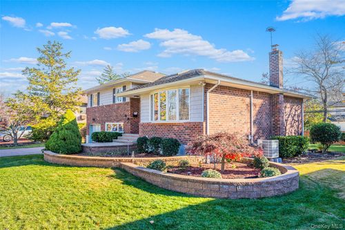 192 Birch Dr, New Hyde Park, NY, 11040-2322 | Card Image