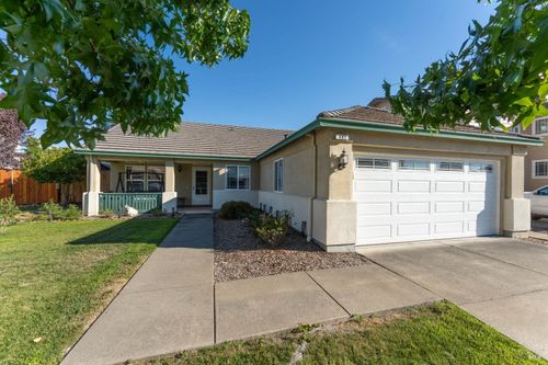 485 Briarwood Dr, Ukiah, CA, 95482-8773 | Card Image