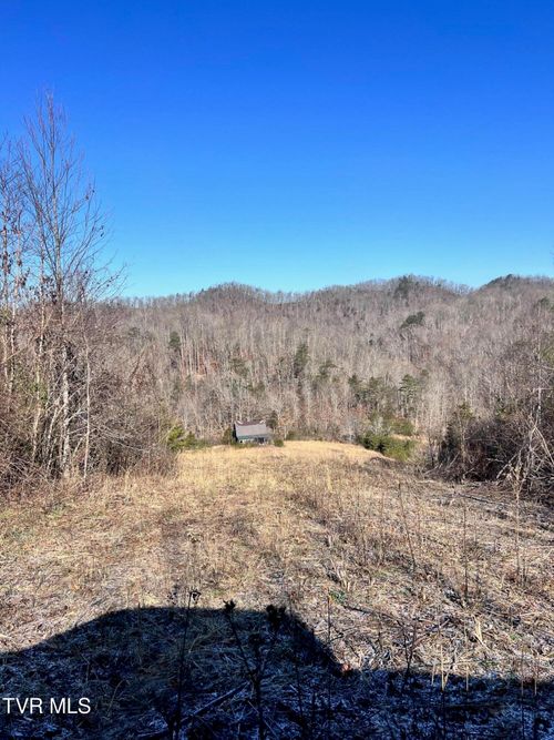 2 Bundren Mountain Rd, Tazewell, TN, 37879 | Card Image