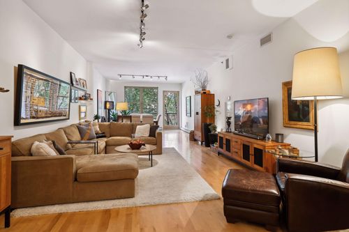 unit-208-401 N 2nd St, Minneapolis, MN, 55401-1581 | Card Image