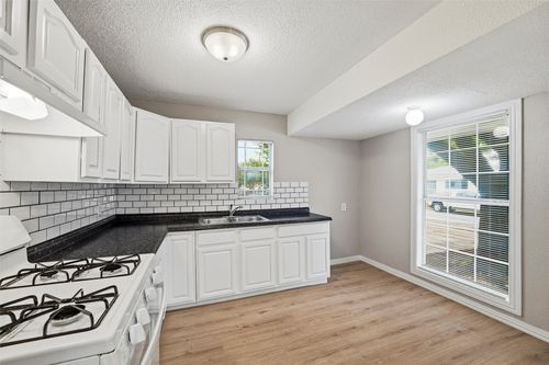 1110 Ne 17th St, Grand Prairie, TX, 75050-3813 | Card Image