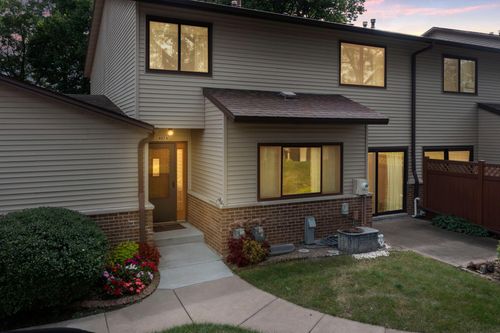 4074 Foss Rd, Saint Anthony, MN, 55421-4565 | Card Image