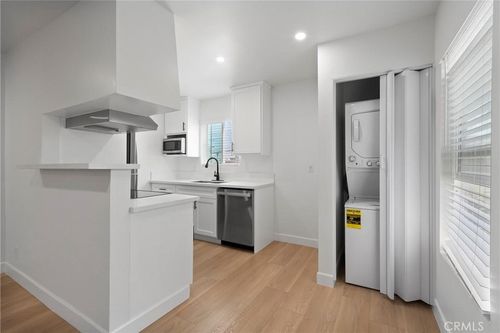 apt-3-748 Newport Ave, Long Beach, CA, 90804-5117 | Card Image