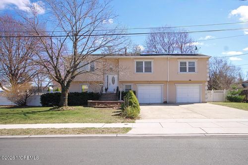 440 Smith Ct, Cliffwood, NJ, 07721-1220 | Card Image