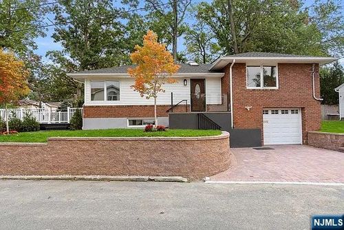 24 Irving Ave, Englewood Cliffs, NJ, 07632-1413 | Card Image