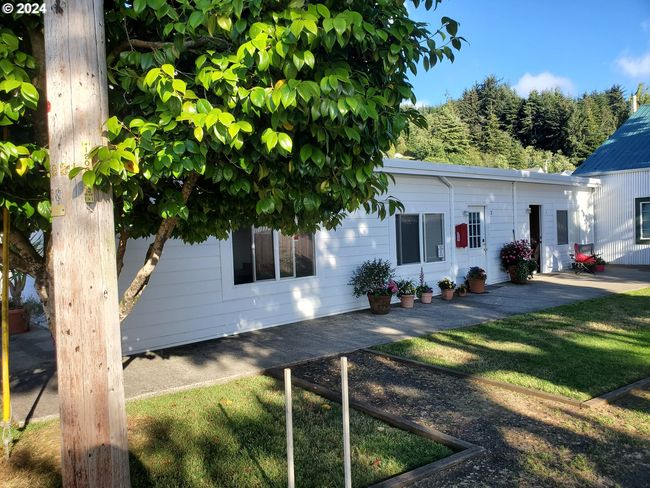 160 Spring St, House other with 3 bedrooms, 3 bathrooms and null parking in Gardiner OR | Image 5