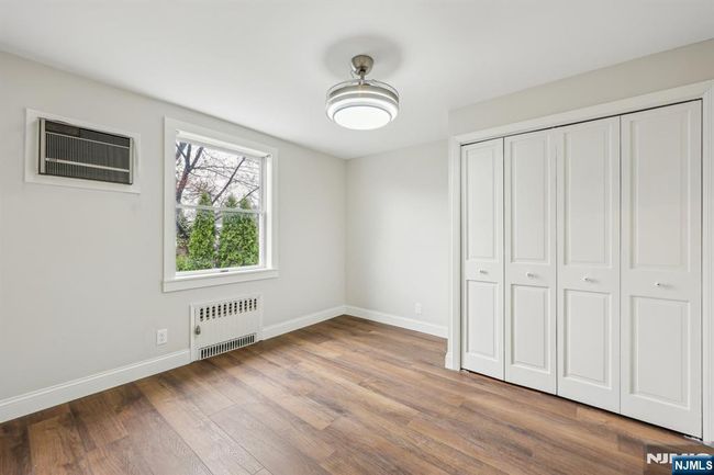 756 Cedar Ln, Condo with 3 bedrooms, 2 bathrooms and null parking in Teaneck NJ | Image 5