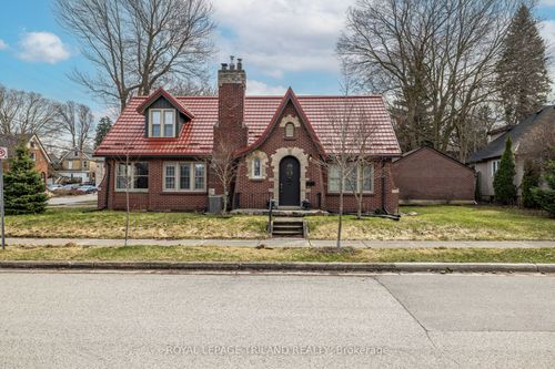 1 Woodland Pl, London, ON, N6C1H9 | Card Image