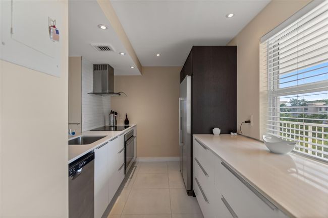 APT-603 - 2661 S Course Dr, Condo with 2 bedrooms, 2 bathrooms and null parking in Pompano Beach FL | Image 4