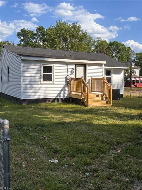 2335 Courtney Ave, Norfolk, VA, 23504-2205 | Card Image