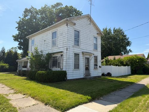 6 Vine St, Girard, PA, 16417-1432 | Card Image
