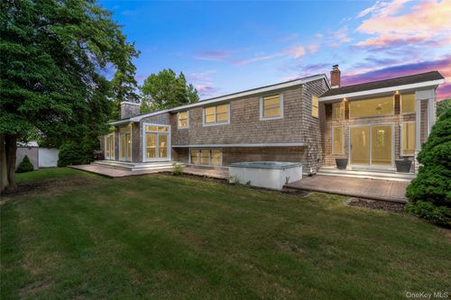 324 Durkee Ln, E Patchogue, NY, 11772-5822 | Card Image