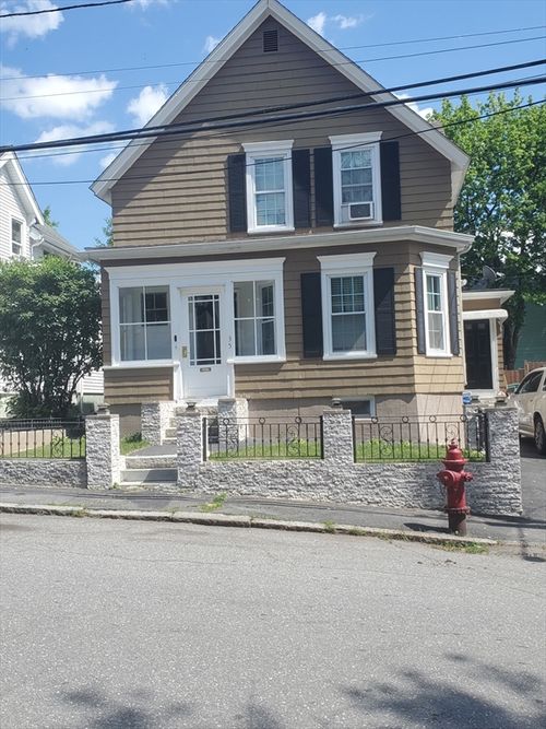 35 Farmland Rd, Lowell, MA, 01850 | Card Image