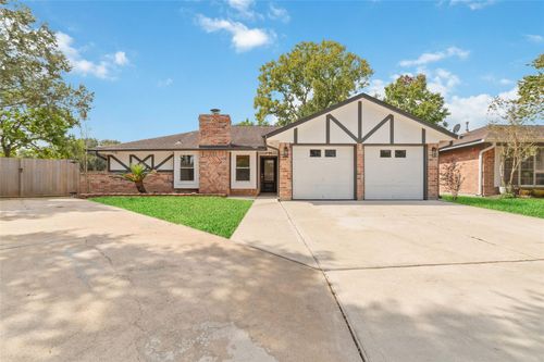 2500 Parkway Ave, Rosenberg, TX, 77471-5226 | Card Image