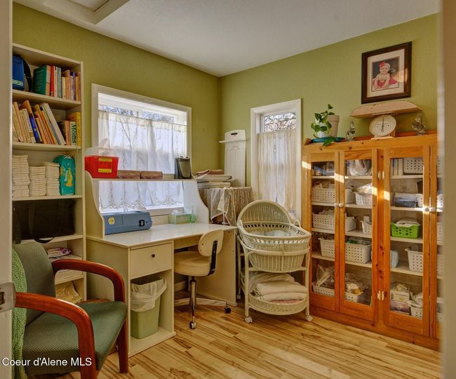723 Pine St, House other with 2 bedrooms, 3 bathrooms and null parking in Sandpoint ID | Image 15