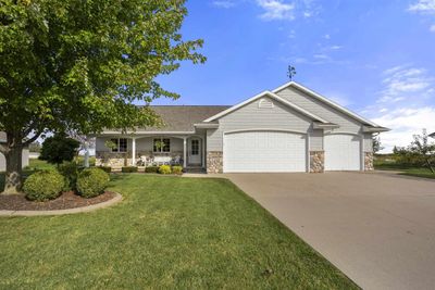 1615 Caroline Drive, House other with 4 bedrooms, 3 bathrooms and null parking in NEW LONDON WI | Image 1