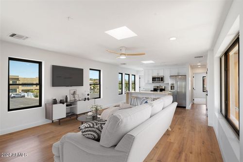 202-16844 E Avenue Of The Fountains, Fountain Hills, AZ, 85268-8447 | Card Image