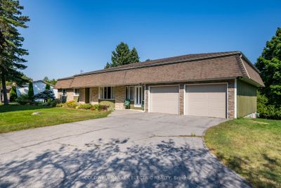 2534 Sherbrooke St W, House other with 3 bedrooms, 3 bathrooms and 6 parking in Cavan Monaghan ON | Image 1