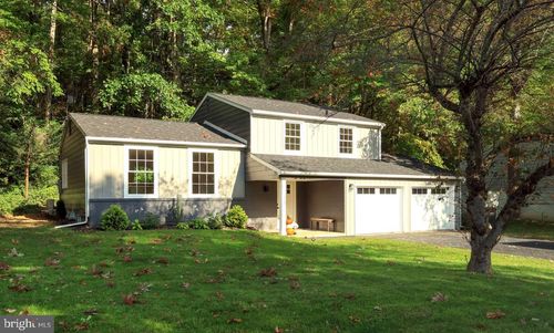 645 W Hillside Ave, State College, PA, 16803-1511 | Card Image